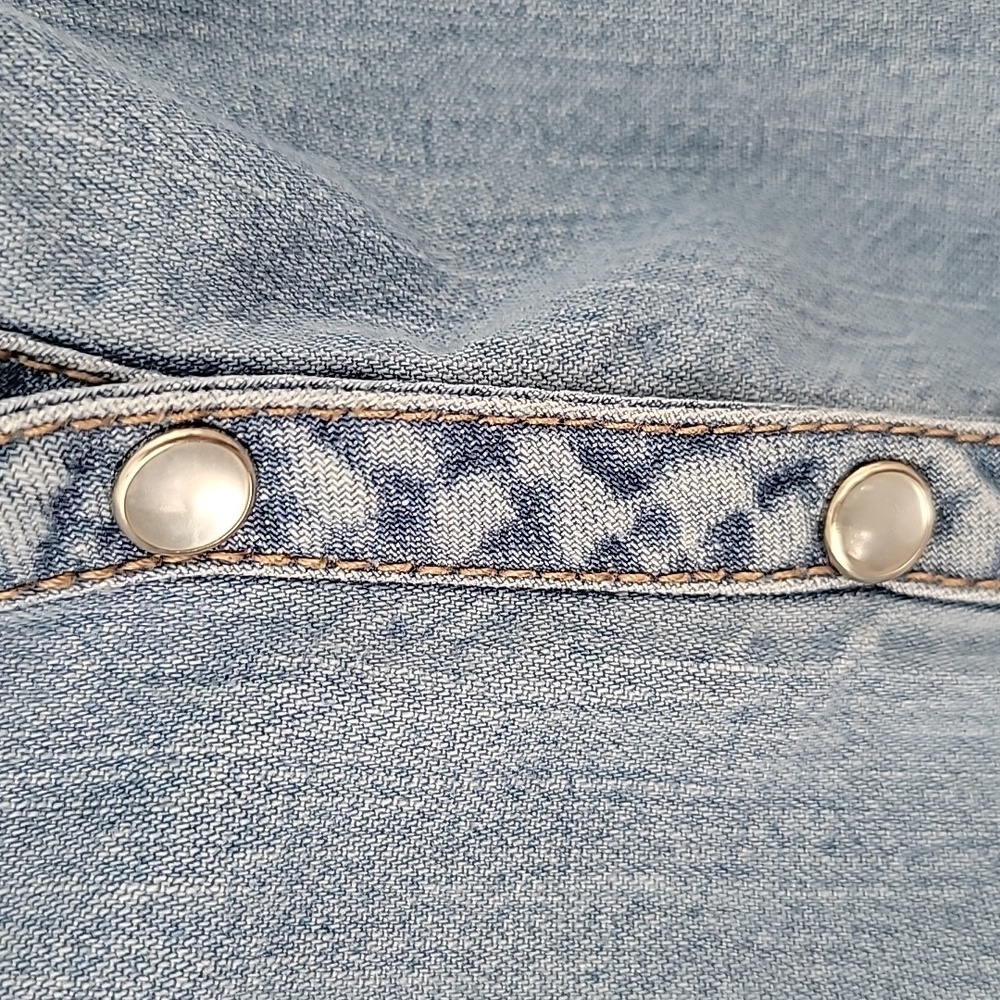 Faded Glory Women's Plus V Neck Empire Waist Pearl Snap Denim Top Sz 18W/20W - Picture 5 of 12